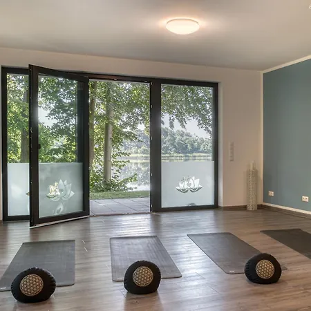 Atempause - Stilvolles Mit Terrasse & Wellness Am Krakower Апартаменты