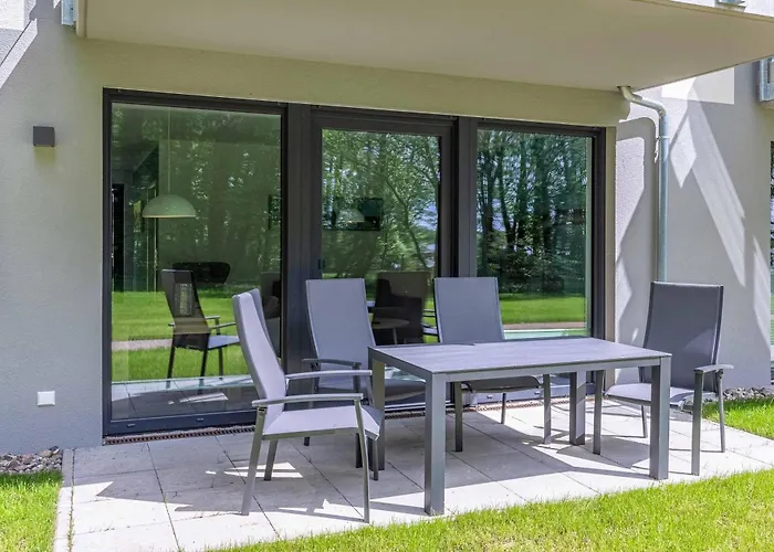 Mooswinkel - Stilvolles Mit Terrasse & Wellness Am Krakower 아파트