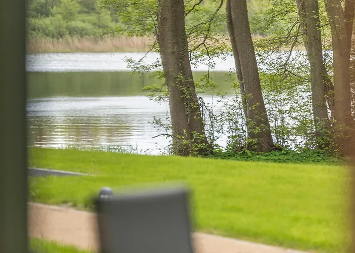 아파트 Mooswinkel - Stilvolles Mit Terrasse & Wellness Am Krakower *