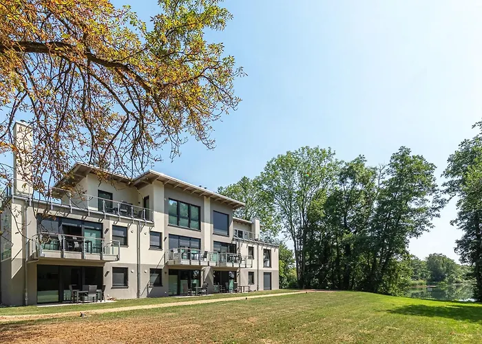 아파트 Mooswinkel - Stilvolles Mit Terrasse & Wellness Am Krakower 크라코프암지